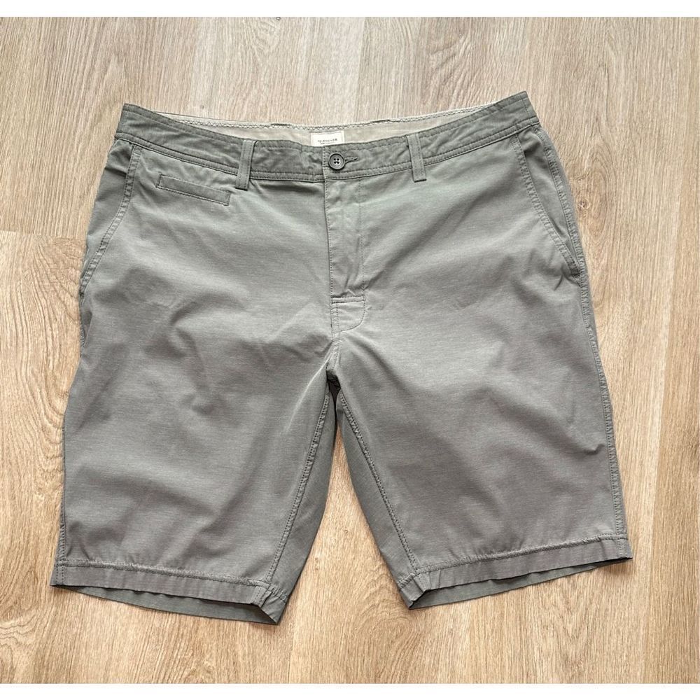 7Diamonds Men’s Velocity Hybrid Golf Shorts Performance Greenish Gray Size 34